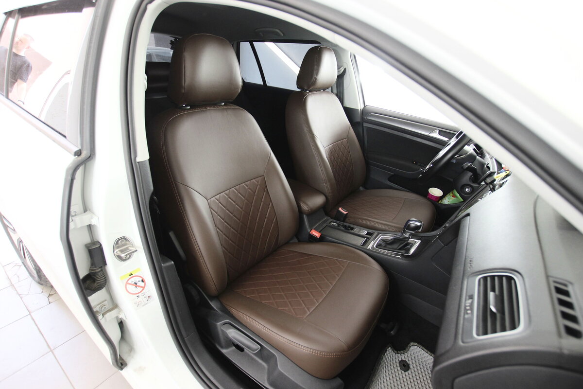 Авточохли для Volkswagen e-Golf 2012-2017