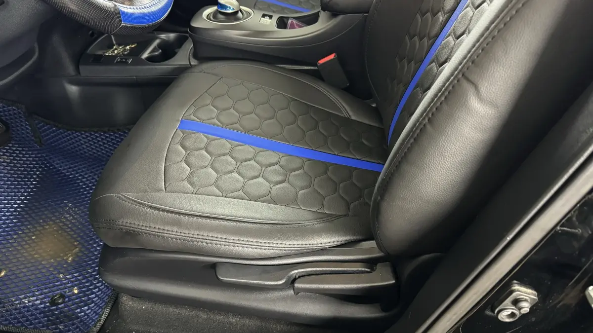 Авточохли для Nissan Leaf I