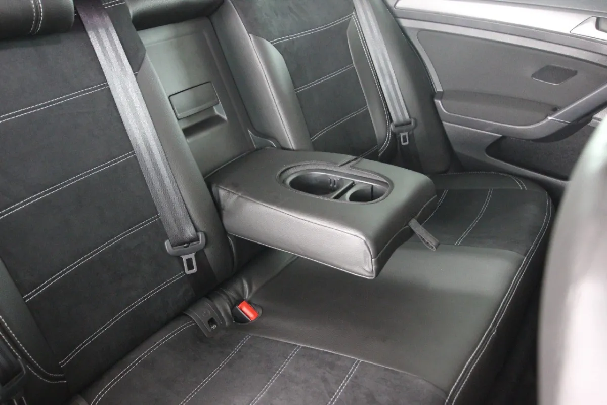 Авточохли для Volkswagen Golf 7