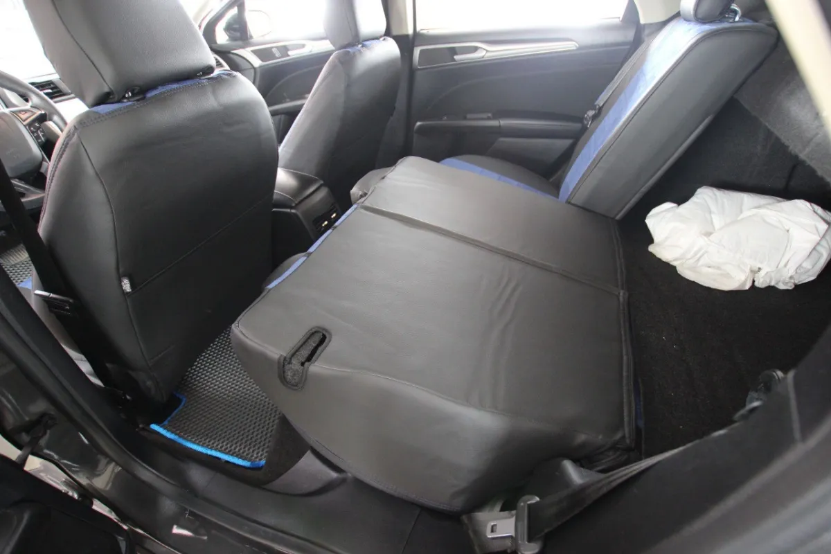 Авточохли для Ford Fusion II (North America)