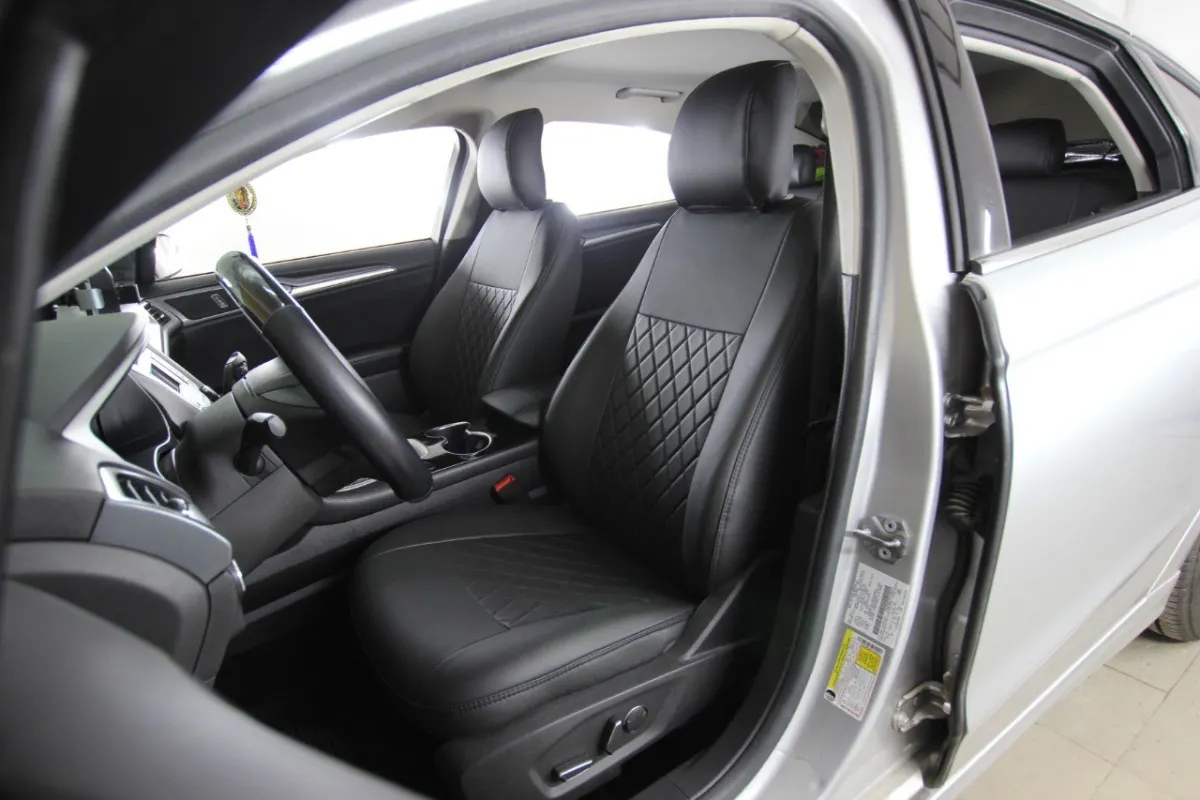 Авточохли для Ford Fusion (North America)