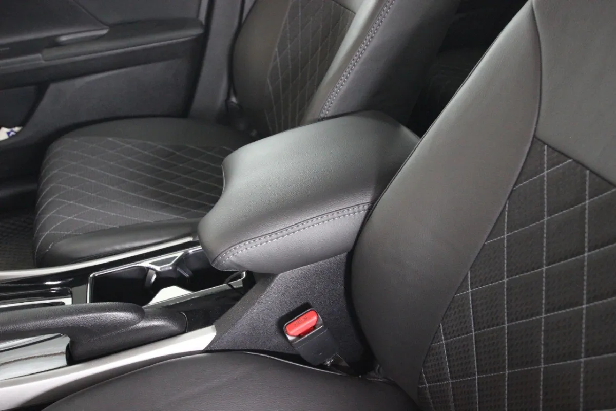 Авточохли для Honda Accord 9
