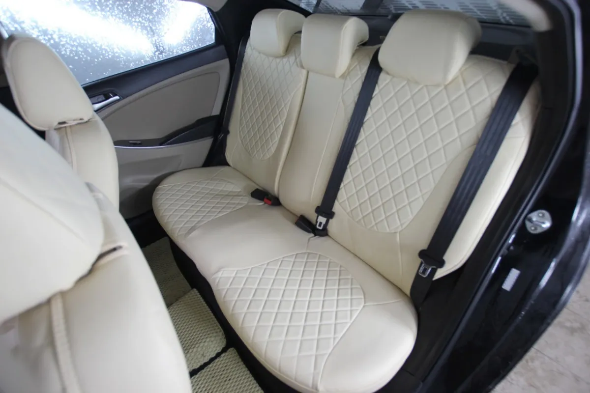 Чохли на сидіння Hyundai Accent IV