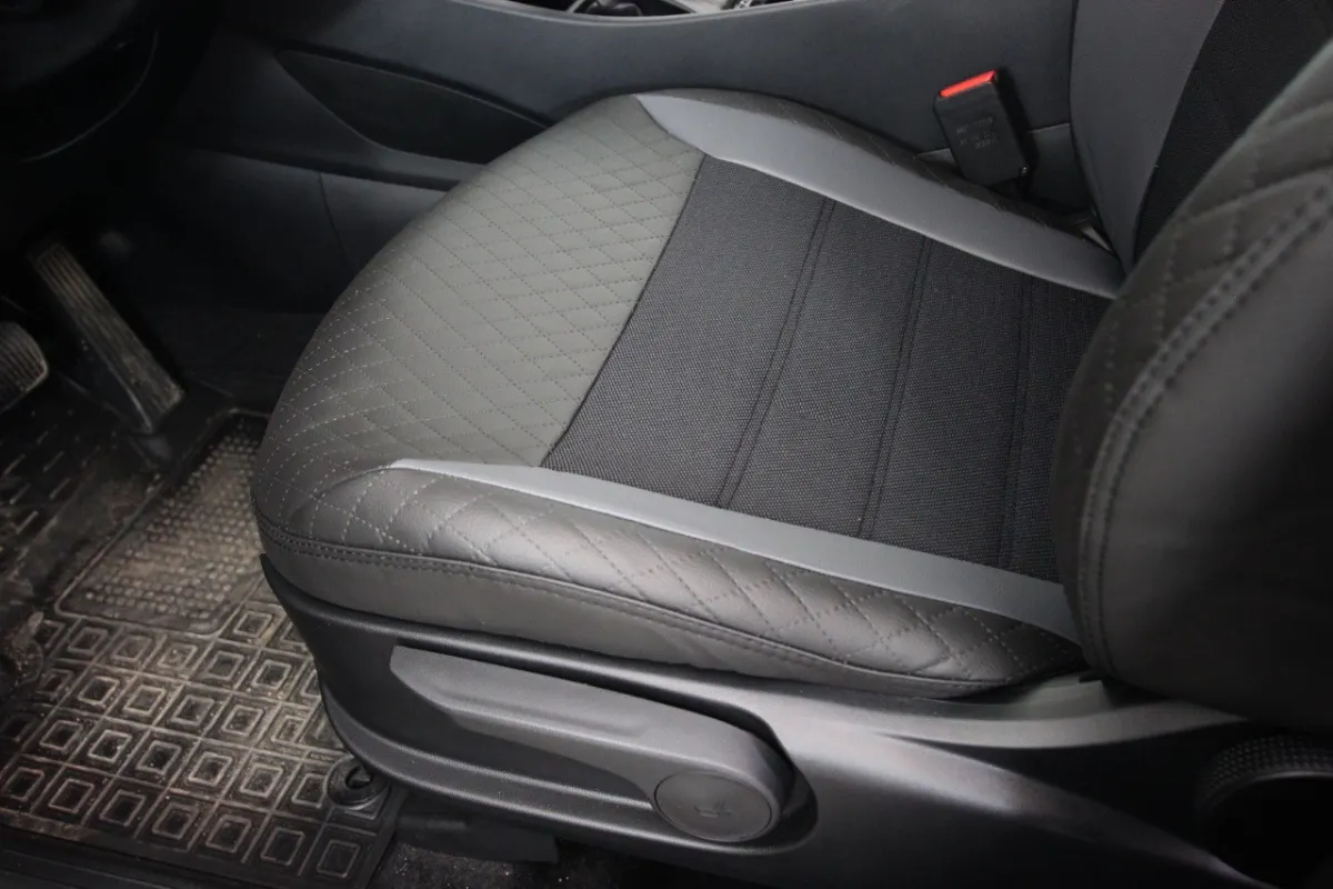 Авточохли для Hyundai Tucson 4