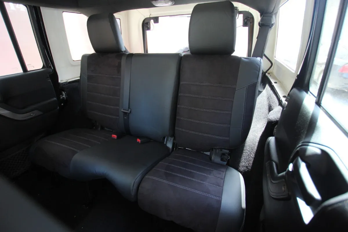 Авточохли для Jeep Wrangler Unlimited Sport