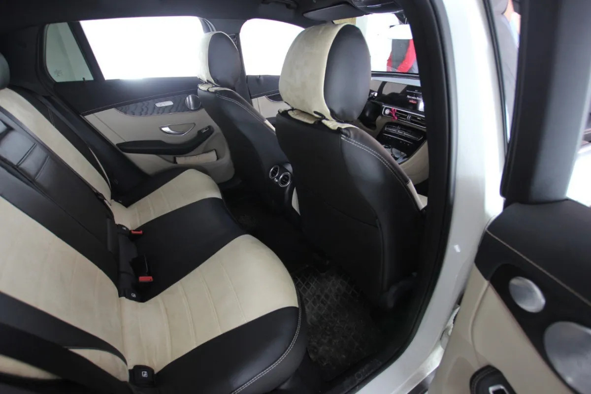 Авточохли для Mercedes-Benz EQC 400 4MATIC AMG Line