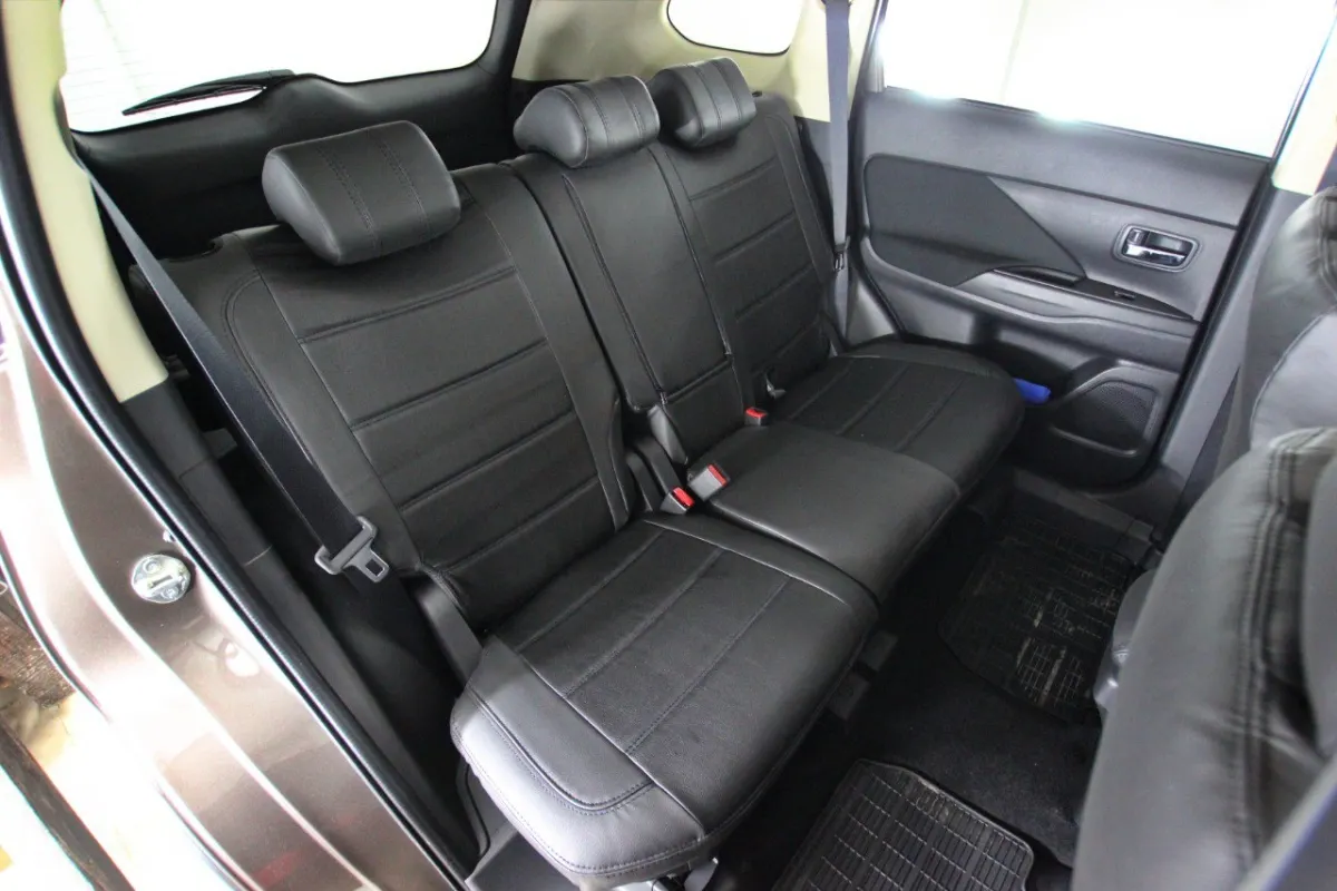 Чохли на сидіння для Mitsubishi Outlander III
