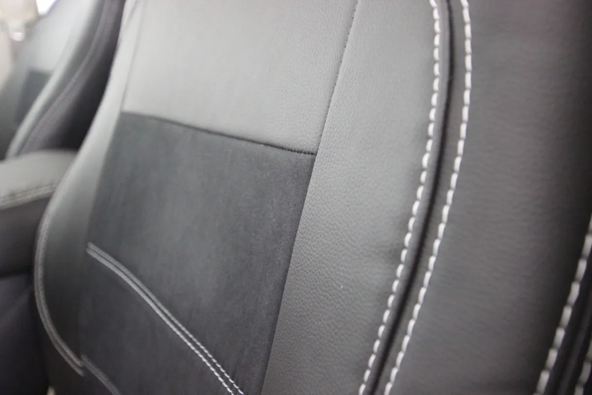 Авточохли для Mitsubishi Pajero IV 2006-2011