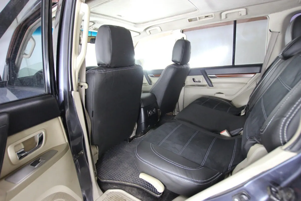 Авточохли для Mitsubishi Pajero IV 2006-2011
