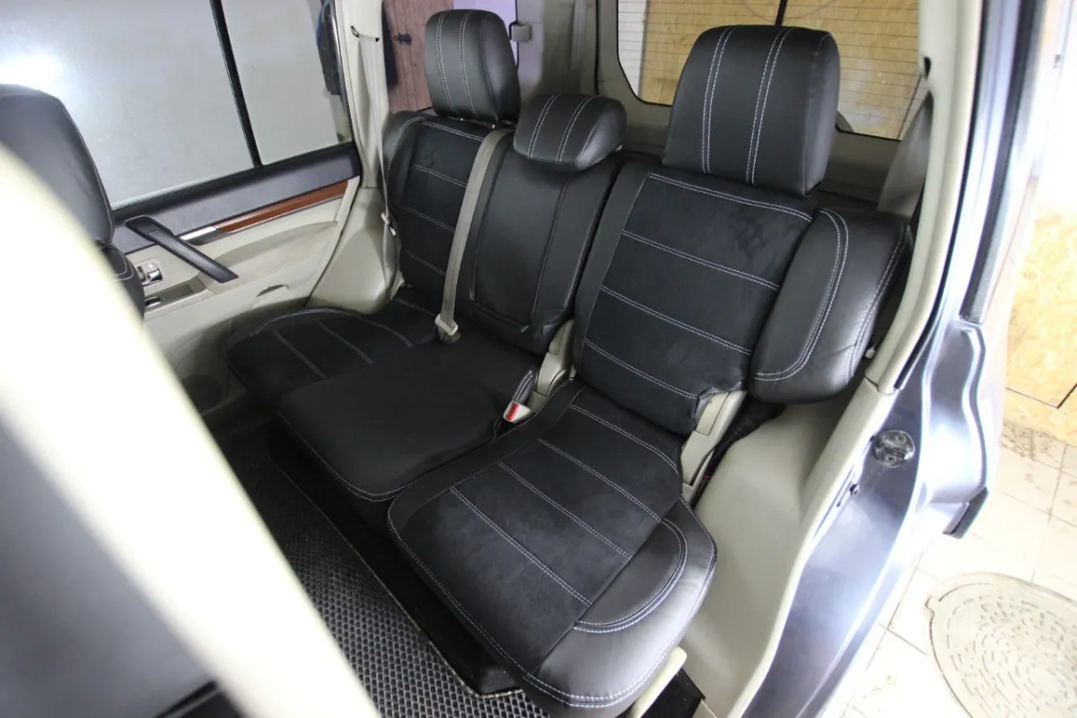 Авточохли для Mitsubishi Pajero IV 2006-2011
