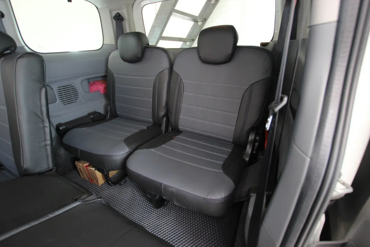 Авточохли для Nissan e-NV200