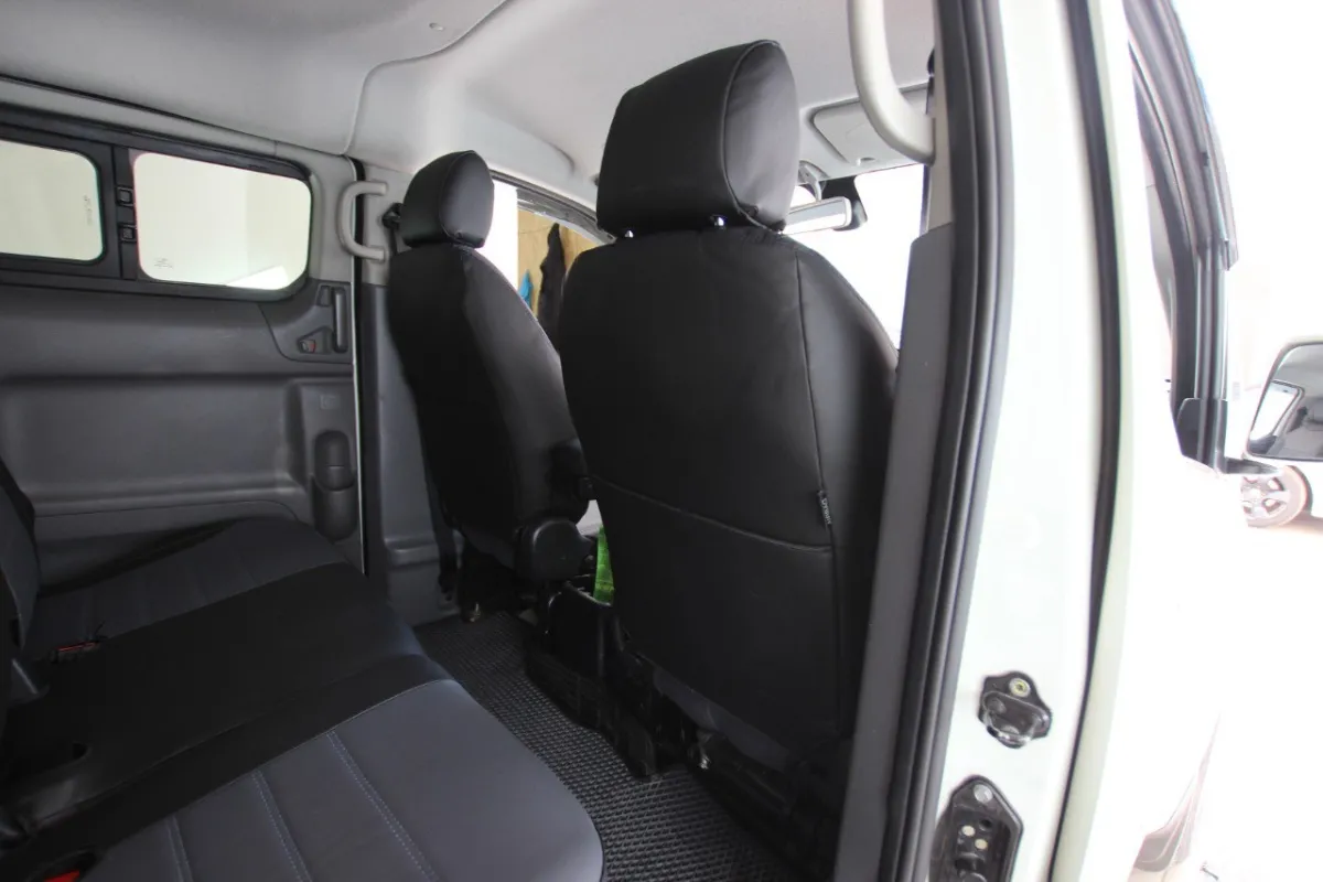 Авточохли для Nissan e-NV200