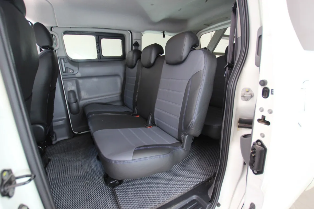 Авточохли для Nissan e-NV200