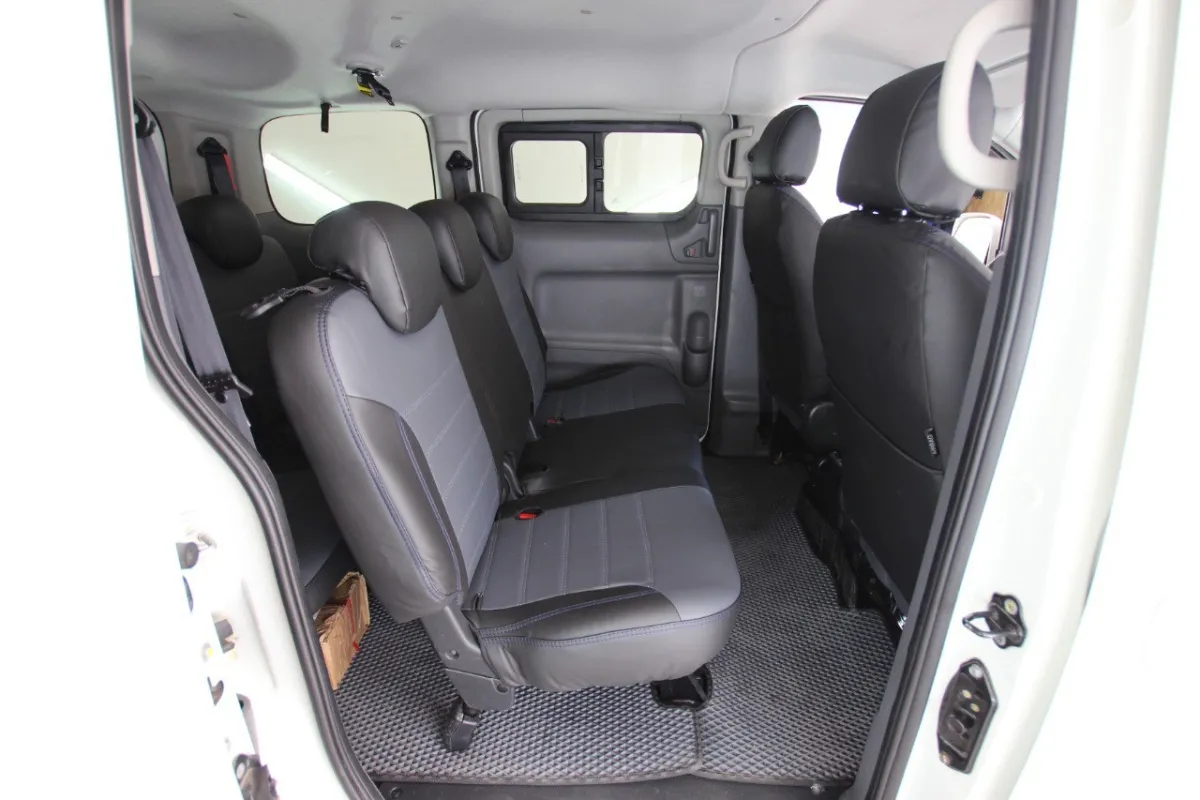 Авточохли для Nissan e-NV200