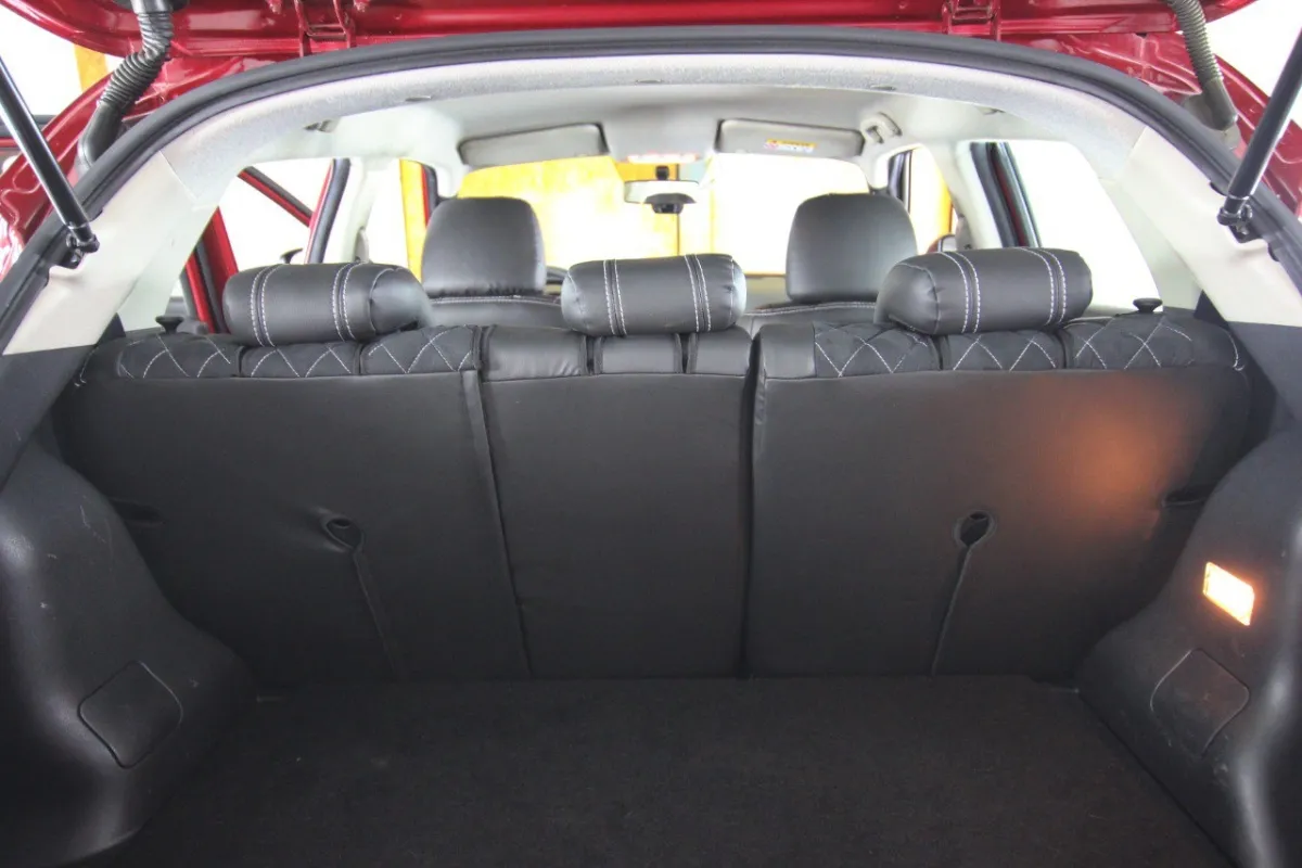 Авточохли для Nissan Juke I