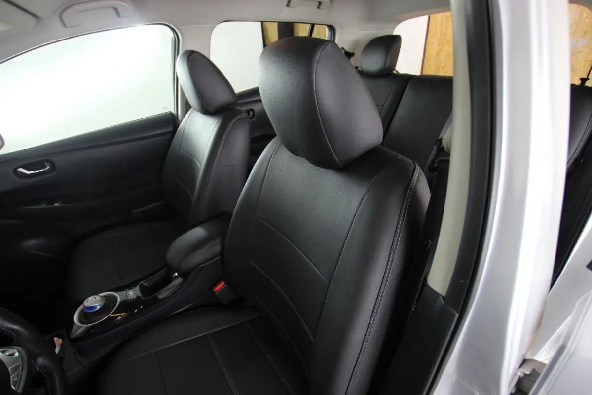 Авточохли для Nissan Leaf I
