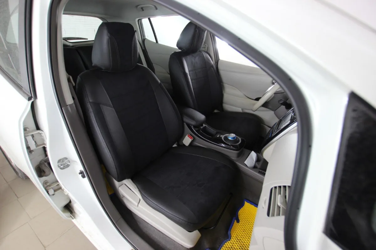 Авточохли для Nissan Leaf I 2010-2017
