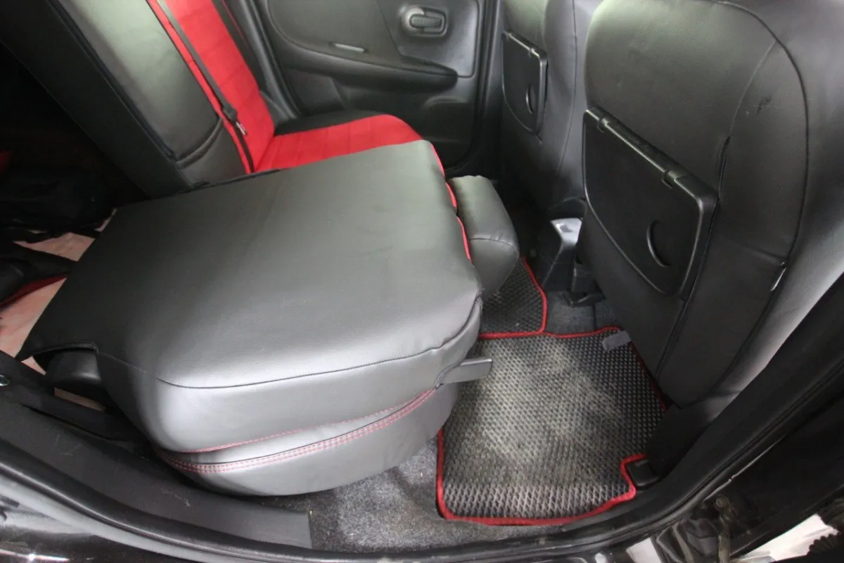 Авточохли для Nissan Note I