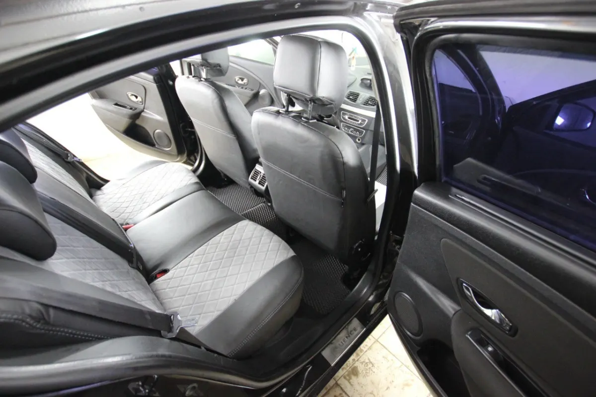 Авточохли для Renault Fluence