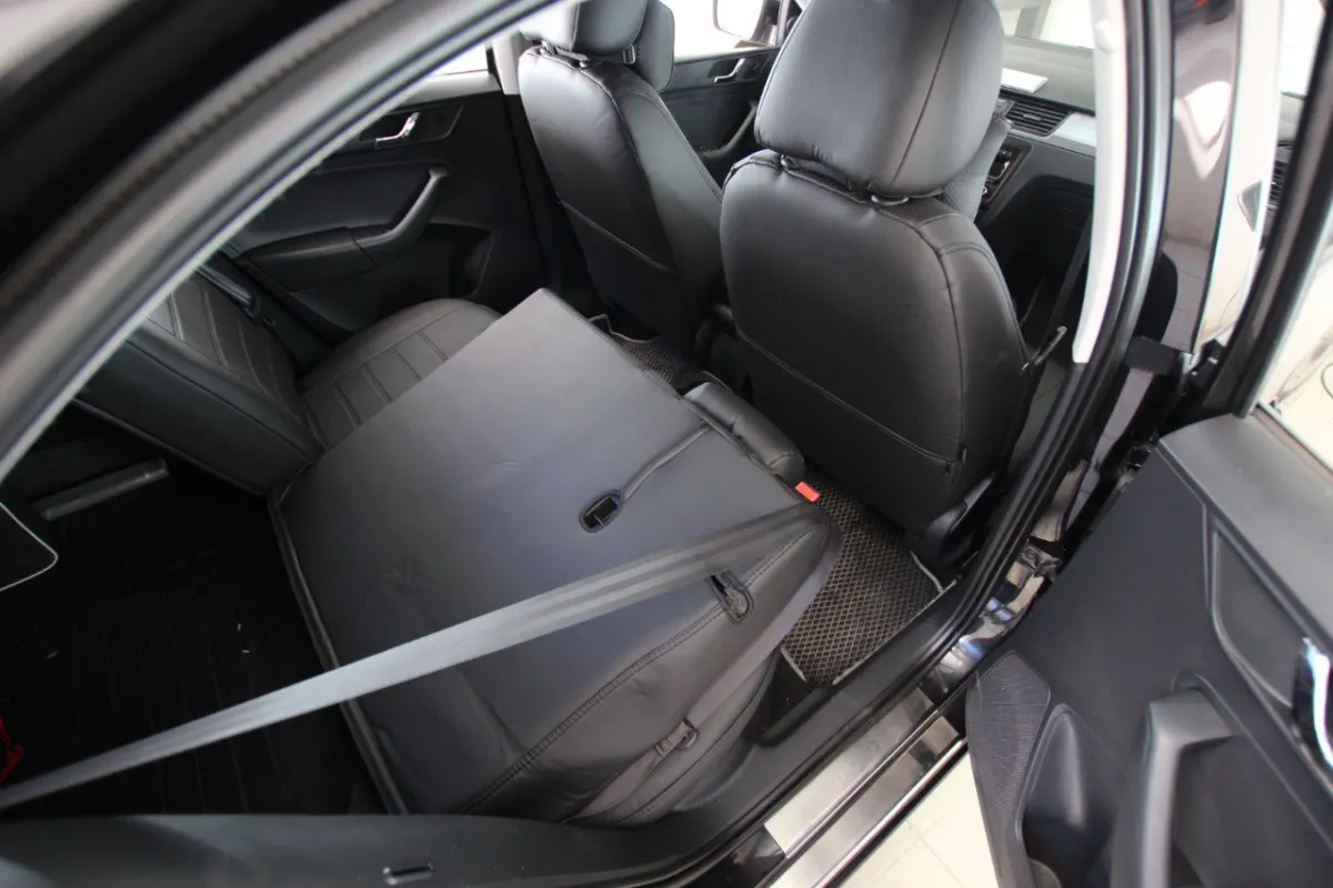 Авточохли для Skoda Rapid I