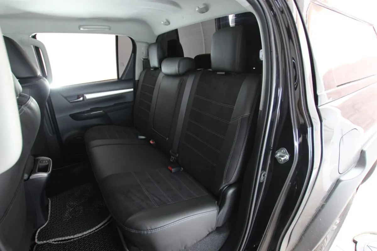Авточохли для Toyota Hilux VIII 2015-2020
