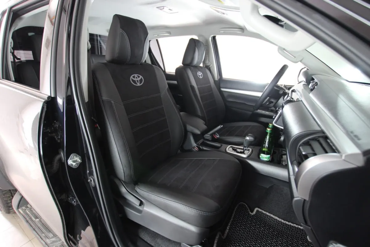 Авточохли для Toyota Hilux VIII 2015-2020