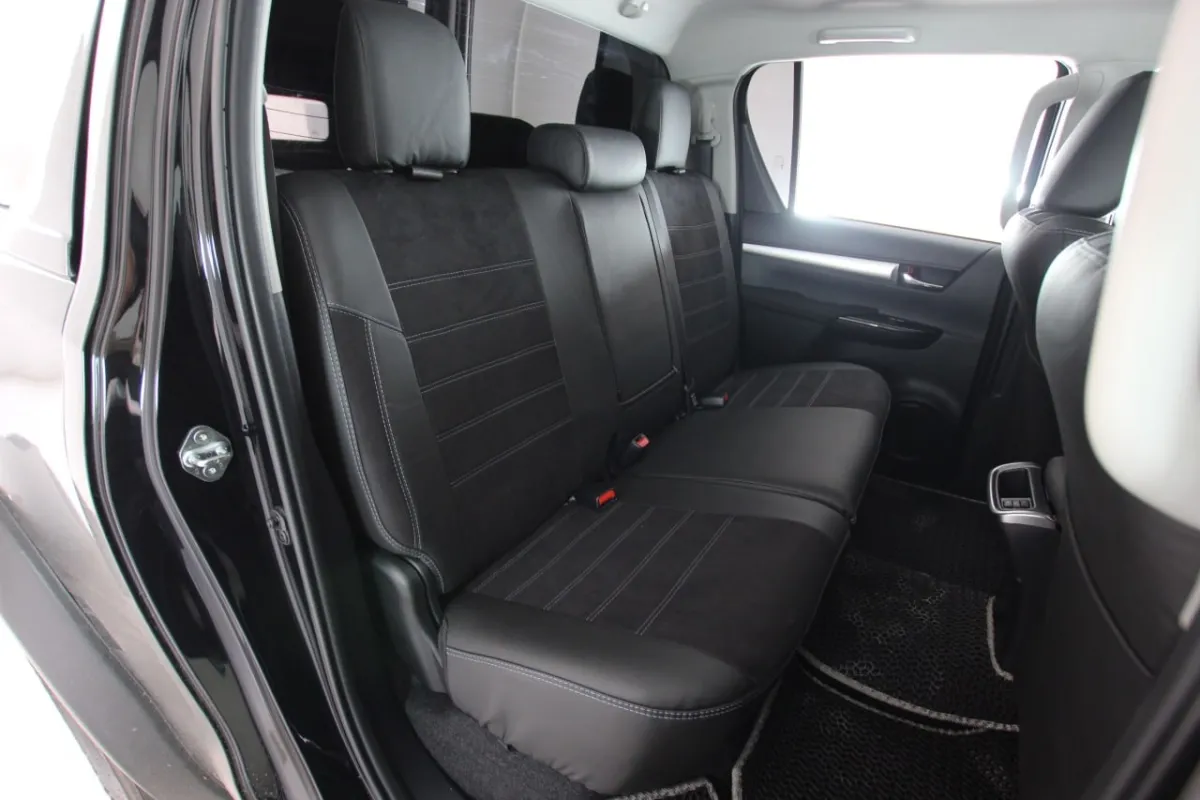 Авточохли для Toyota Hilux VIII 2015-2020