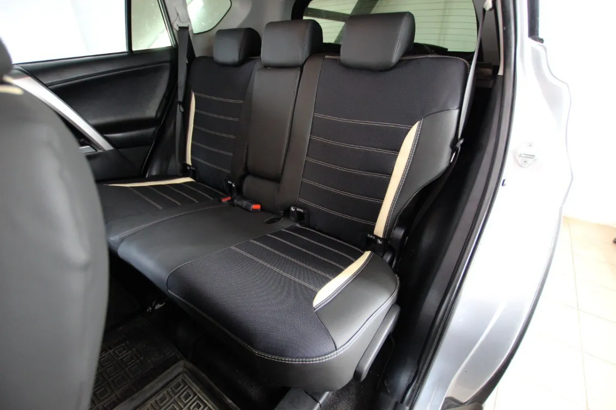 Авточохли для Toyota RAV4 IV