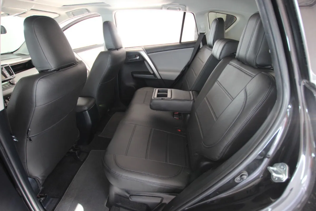 Авточохли для Toyota RAV4 IV hybrid