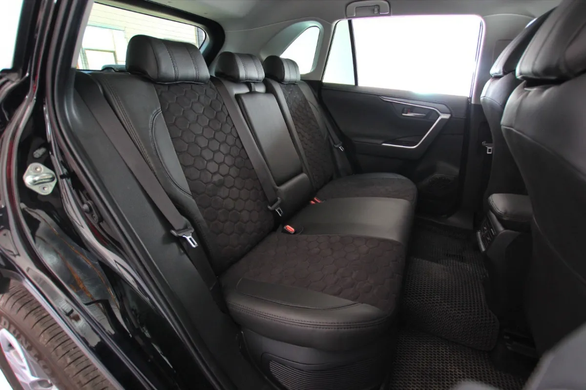 Авточохли для Toyota RAV4 V XA50