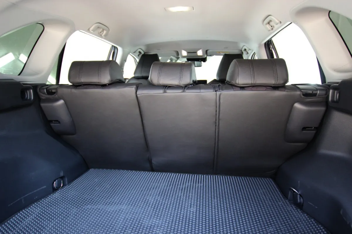 Авточохли для Toyota RAV4 V XA50