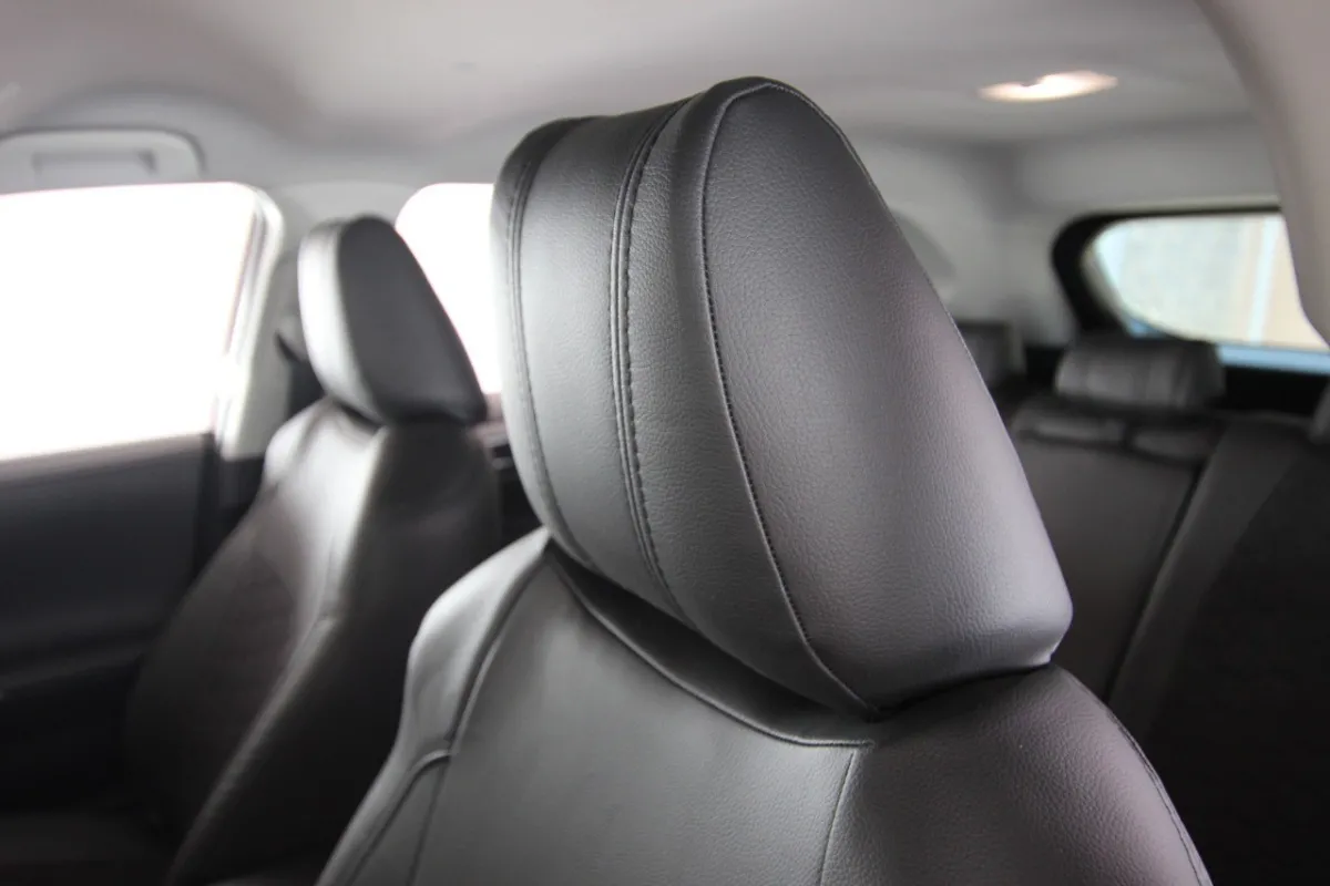 Авточохли для Toyota RAV4 V XA50