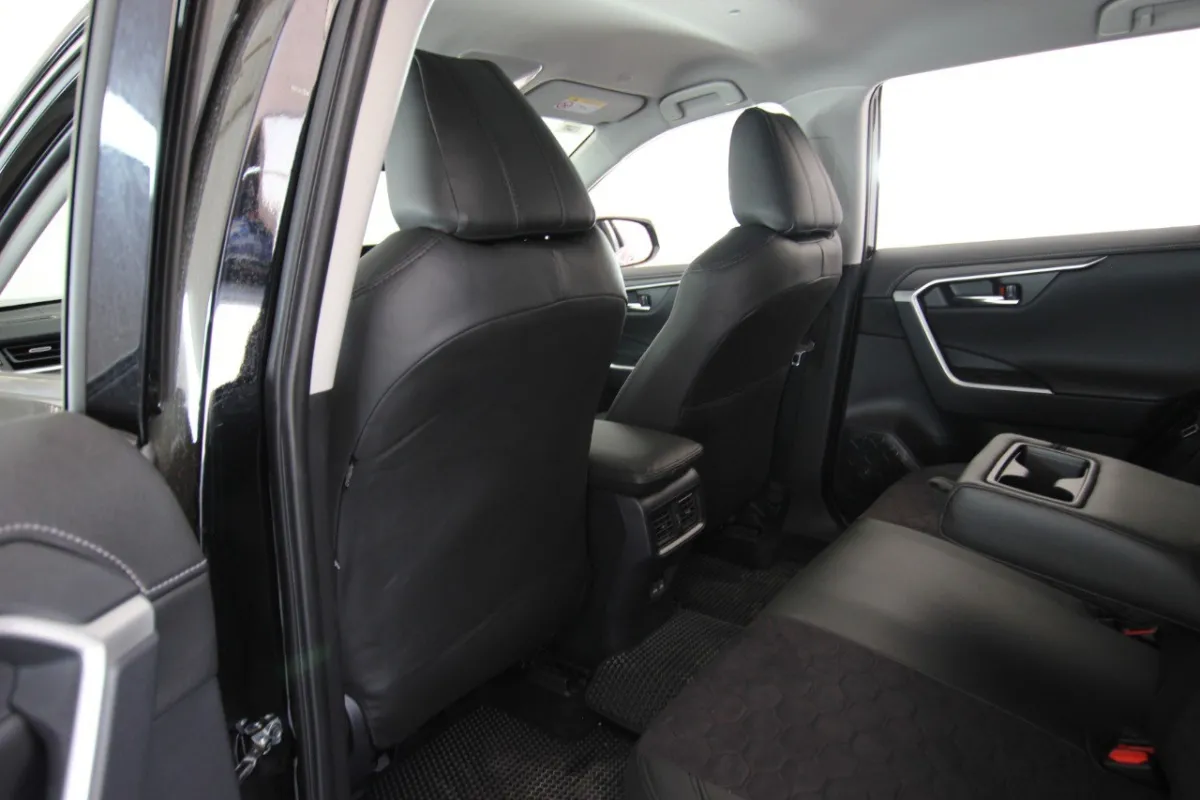 Авточохли для Toyota RAV4 V XA50