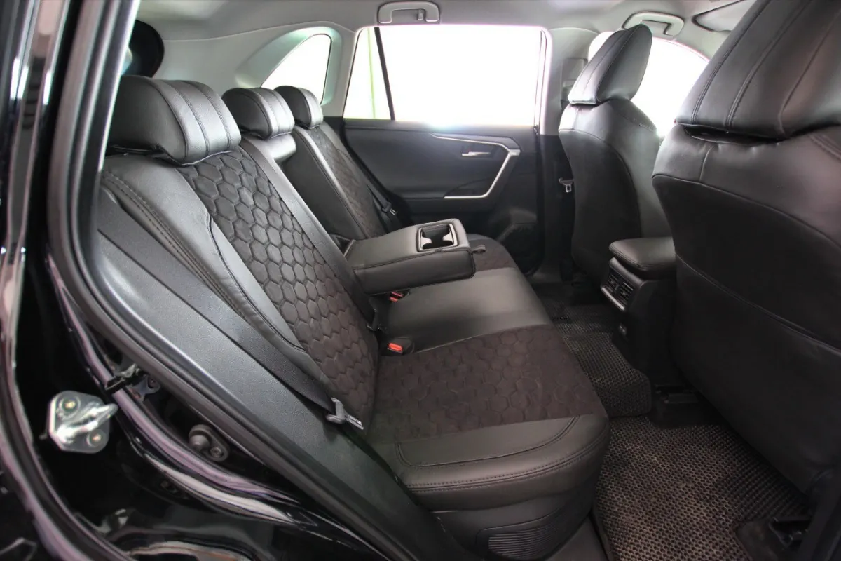 Авточохли для Toyota RAV4 V XA50