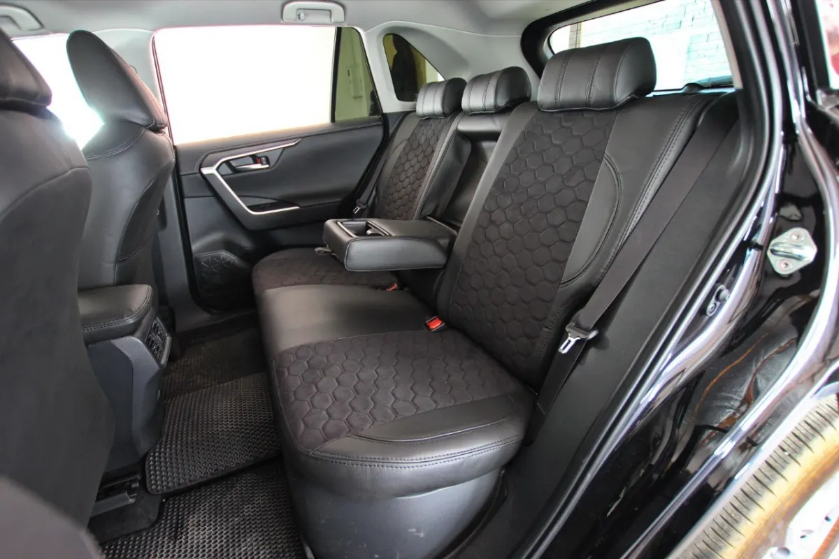 Авточохли для Toyota RAV4 V XA50
