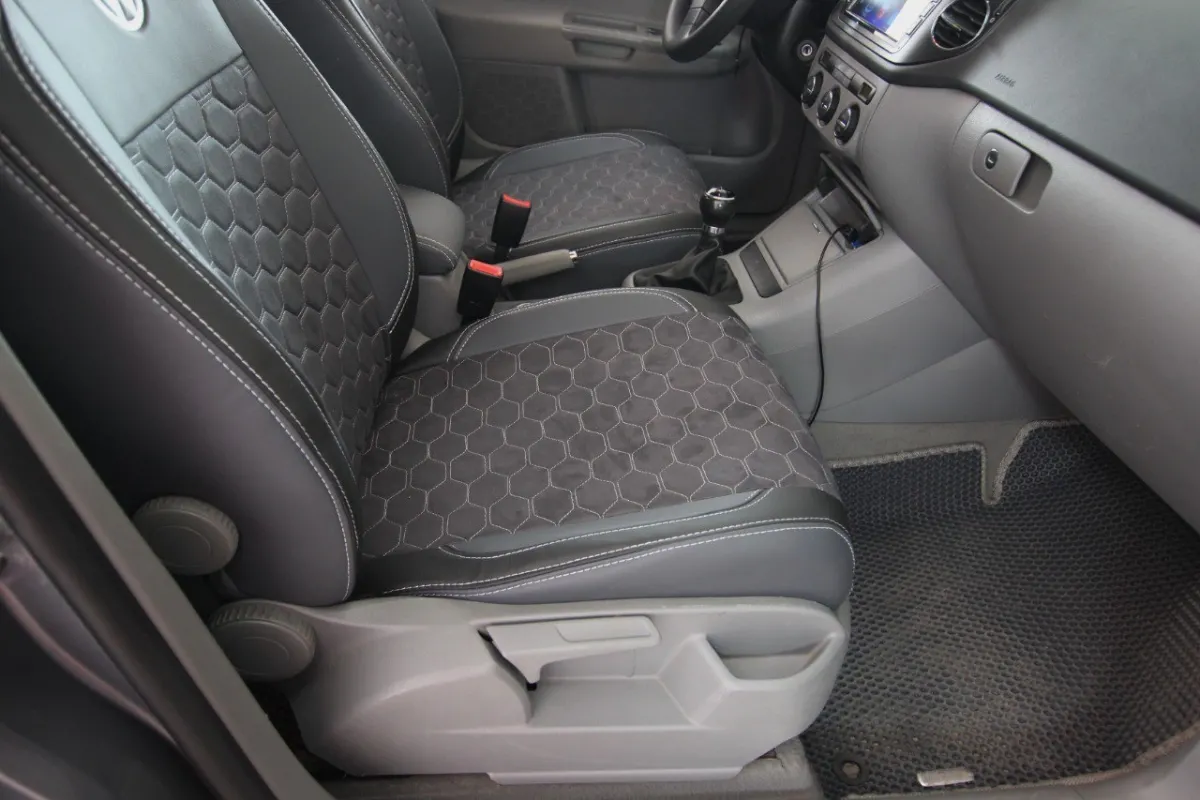 Авточохли для Volkswagen CrossGolf