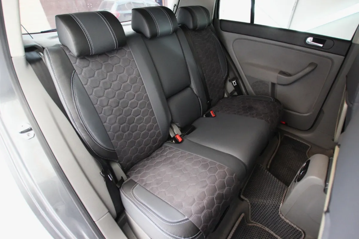 Авточохли для Volkswagen CrossGolf