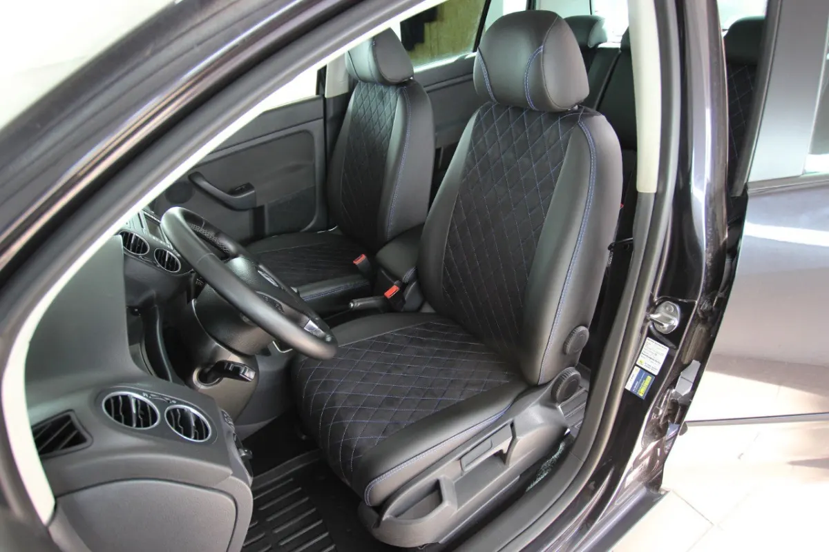 Авточохли для Volkswagen Golf Plus