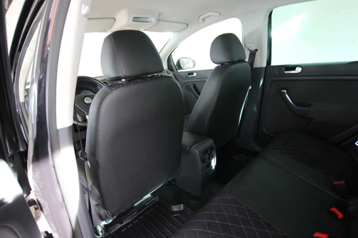 Авточохли для Volkswagen Golf Plus