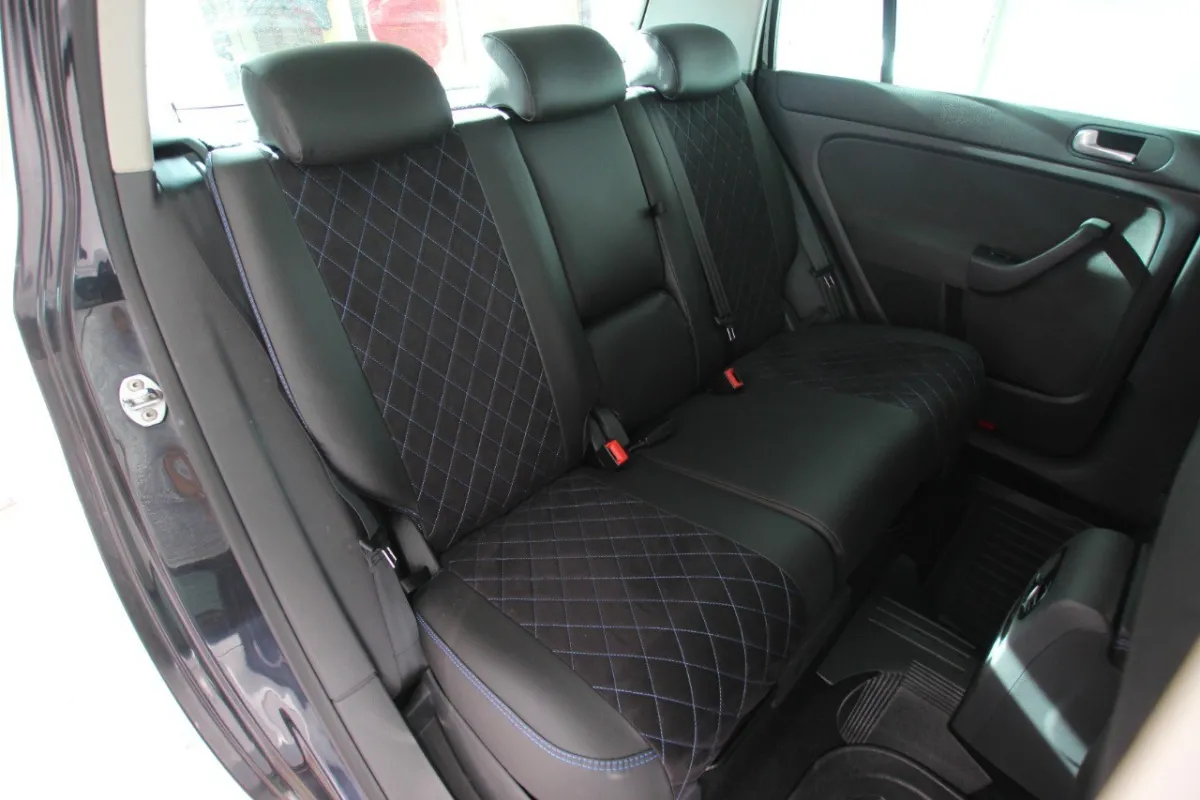 Авточохли для Volkswagen Golf Plus