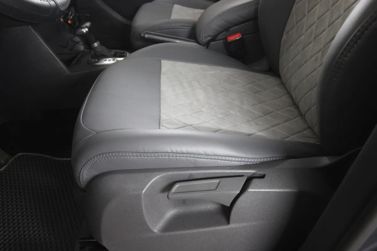 Авточохли для Volkswagen Touran I 2003-2006