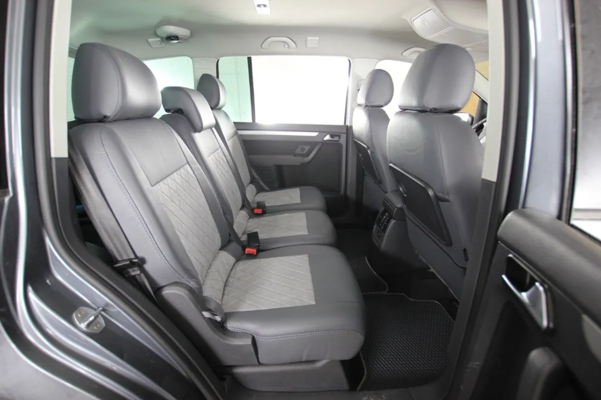 Авточохли для Volkswagen Touran I 2003-2006