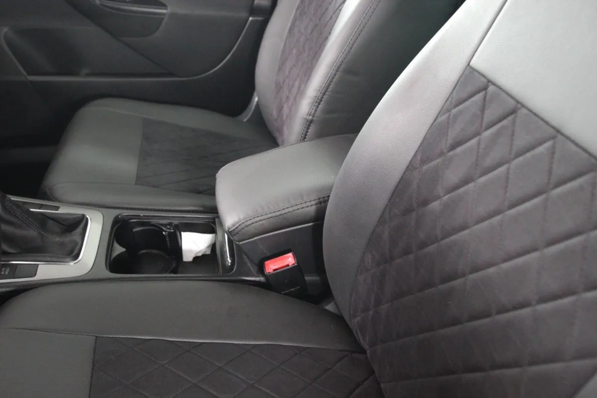 Авточохли для Volkswagen Passat B6