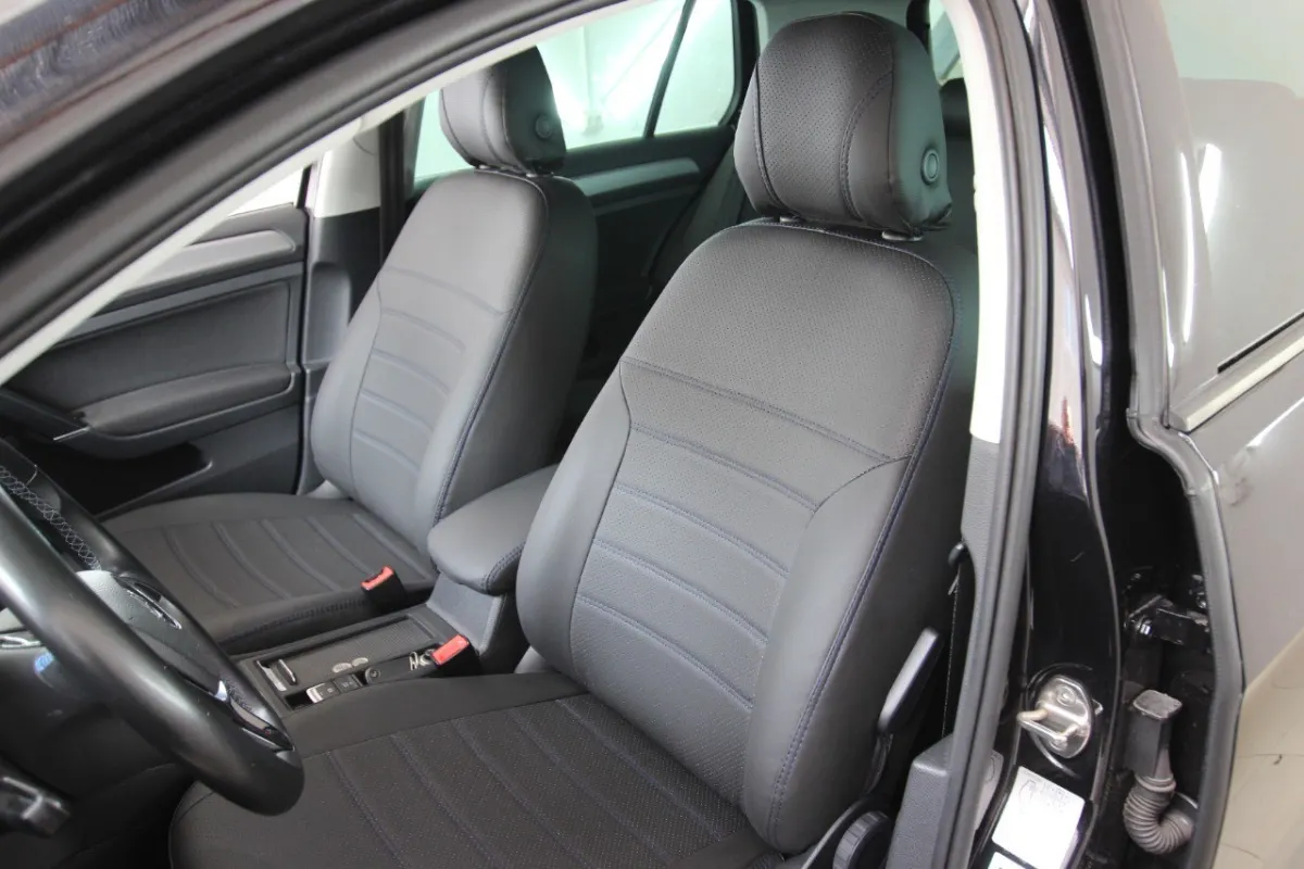 Авточохли Volkswagen e-Golf