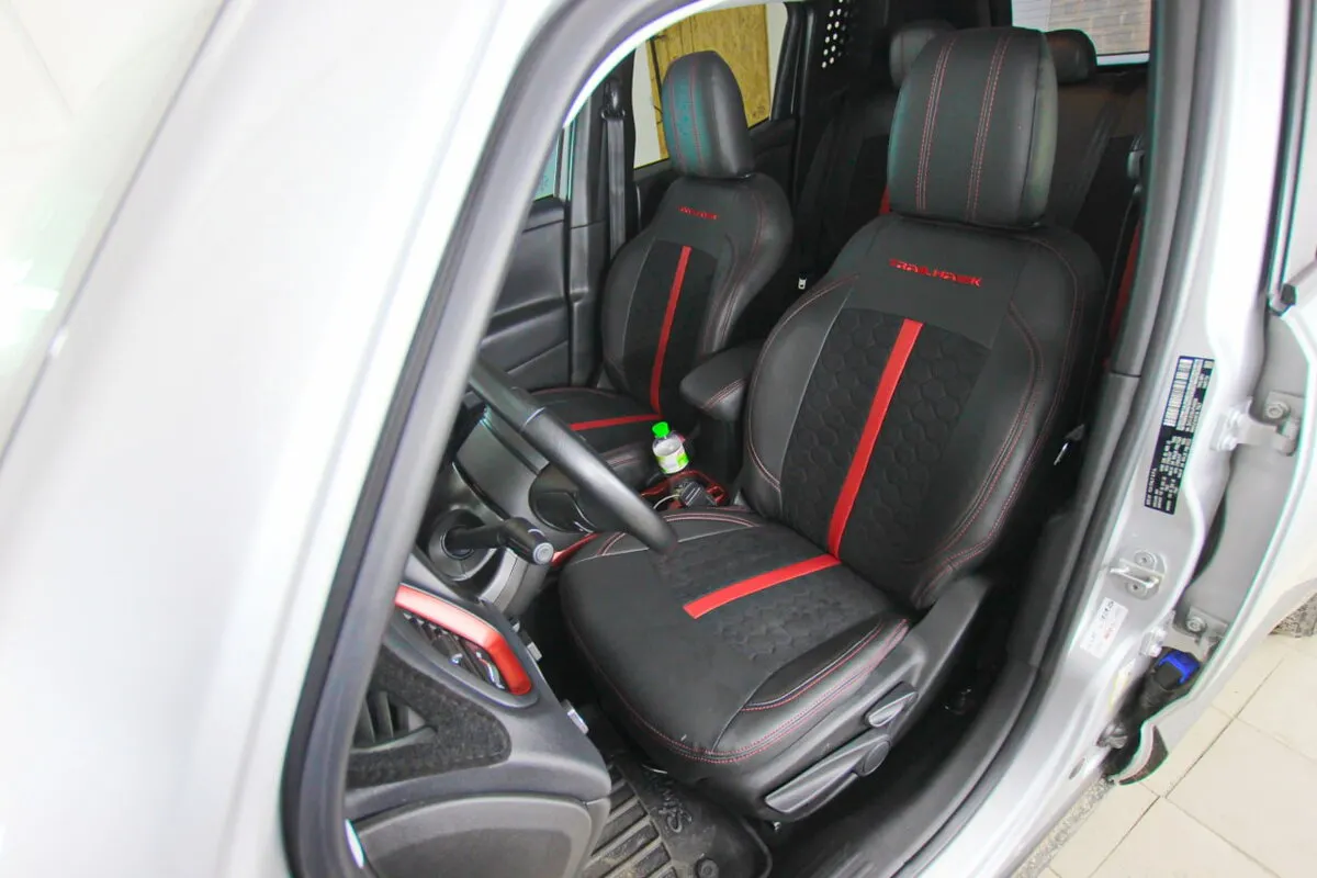 Авточохли для Jeep Renegade I 2014-2019