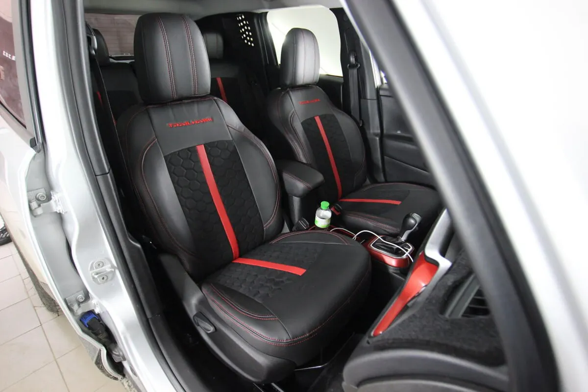 Авточохли для Jeep Renegade I 2014-2019