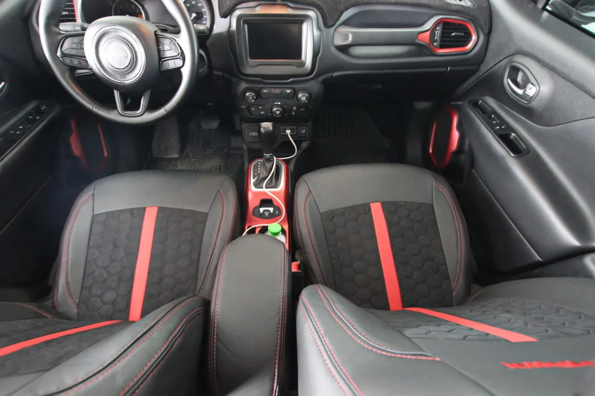 Авточохли для Jeep Renegade I 2014-2019