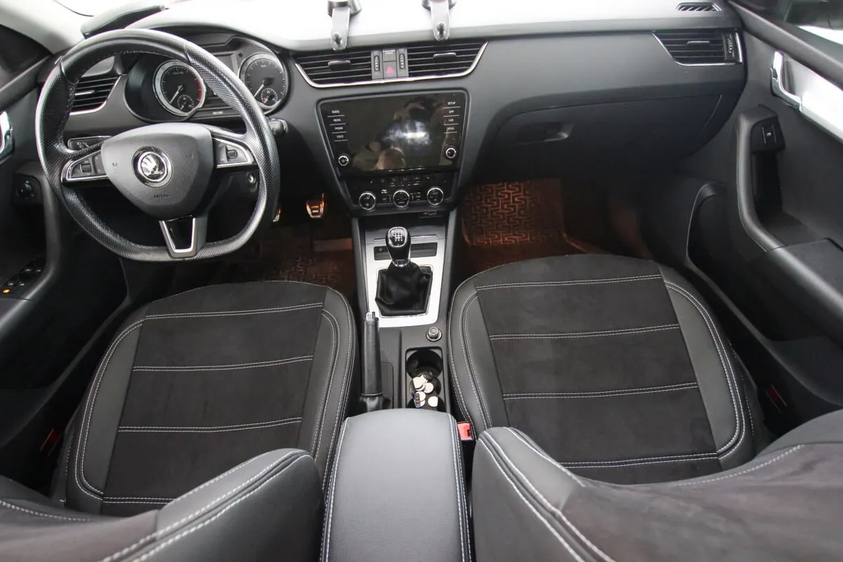 Авточохли для Skoda Octavia A7 2013-2017 ліфтбек