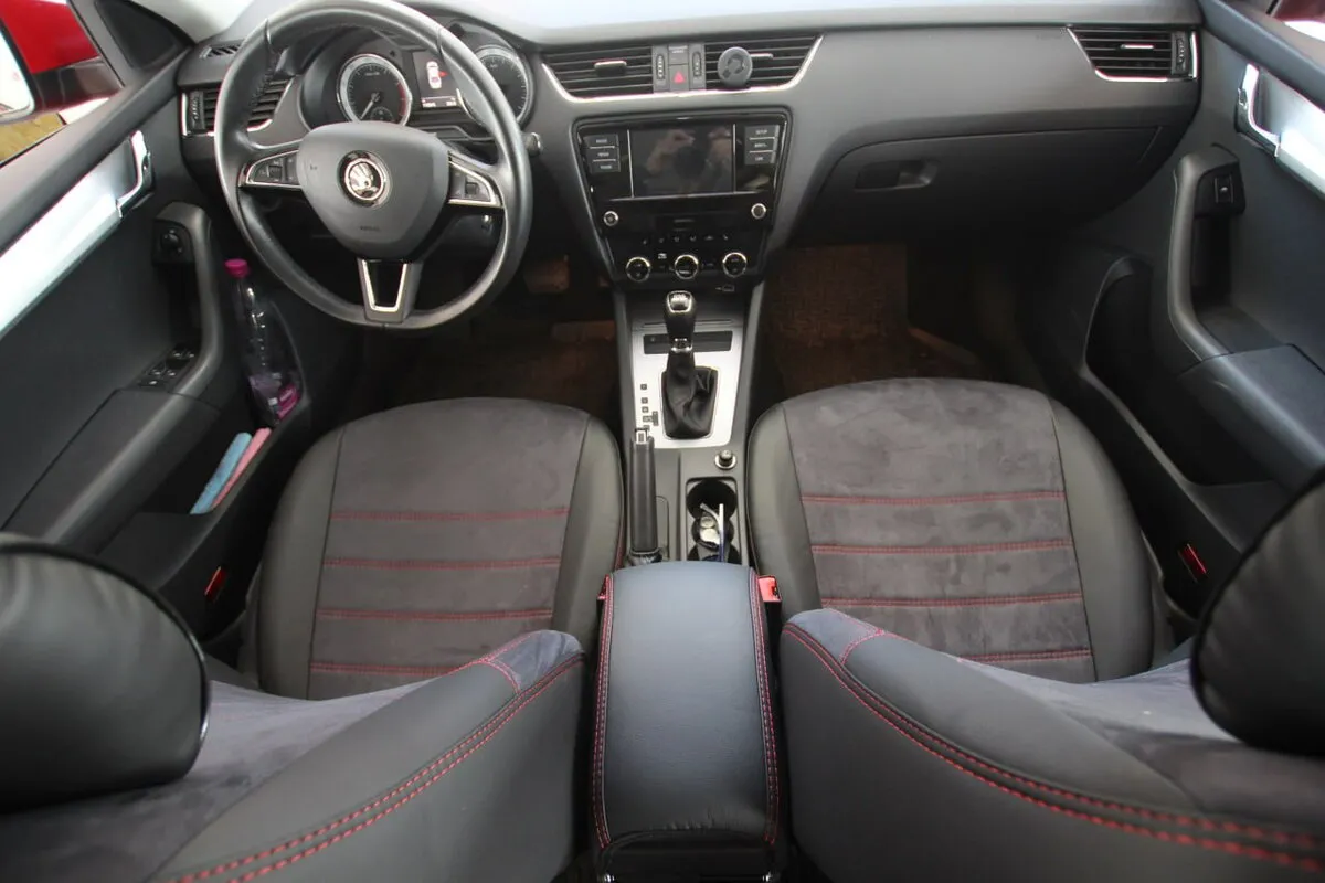 Авточохли для Skoda Octavia A7 ліфтбек