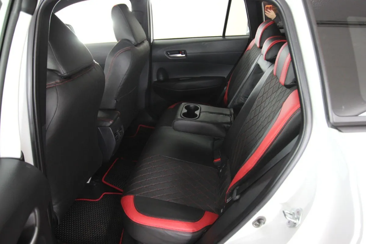 Авточохли для Toyota Corolla Cross Hybrid